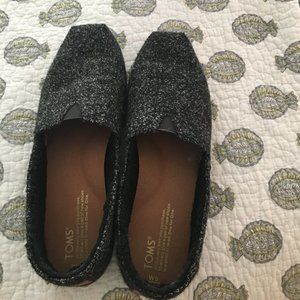 Tom's size 9 black with Faux shearling lining